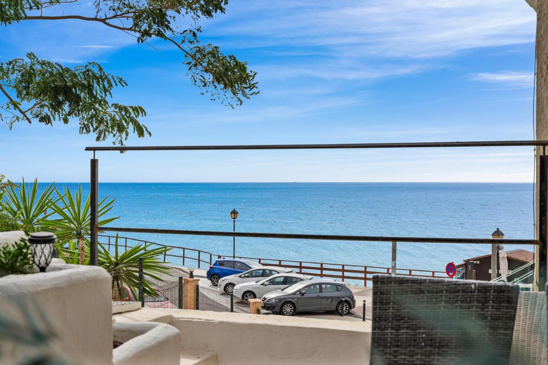 Beachfront Calahonda Apartment By Costarentals - Ref 89 Sitio de Calahonda Eksteriør billede