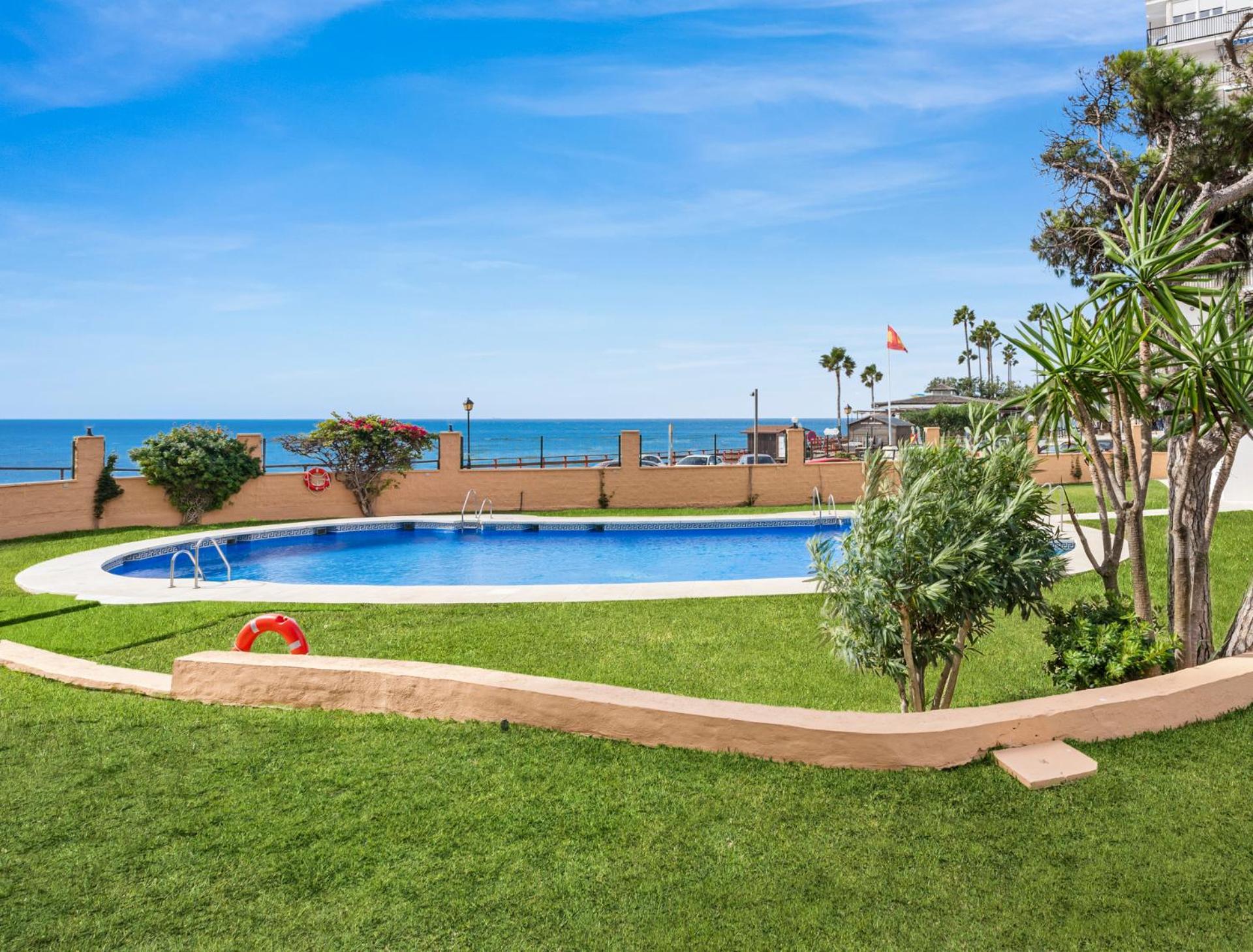 Beachfront Calahonda Apartment By Costarentals - Ref 89 Sitio de Calahonda Eksteriør billede
