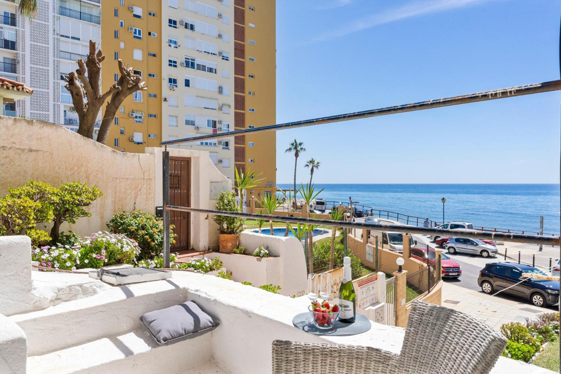 Beachfront Calahonda Apartment By Costarentals - Ref 89 Sitio de Calahonda Eksteriør billede